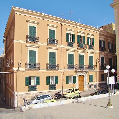 Апартаменты Residenze Palazzo Pes Кальяри Номер фото