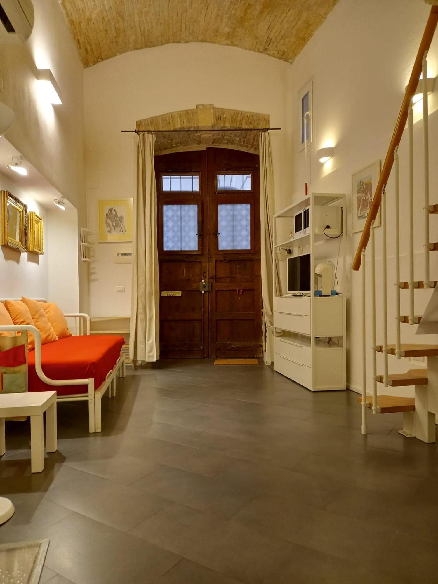 Апартаменты Residenze Palazzo Pes Кальяри Экстерьер фото